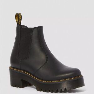 Dr. Martens Black Rometty Wyoming Leather Platform Chelsea Boots